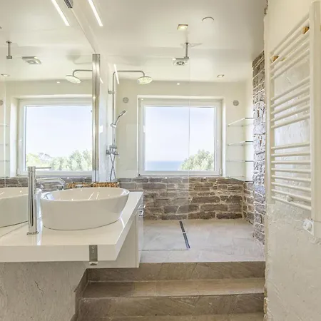 Blue Horizon By Clamaretreats Villa Biscaia